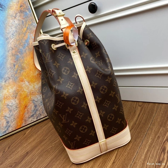 First bag ru VUITTON NOÉ LOUIS 0717